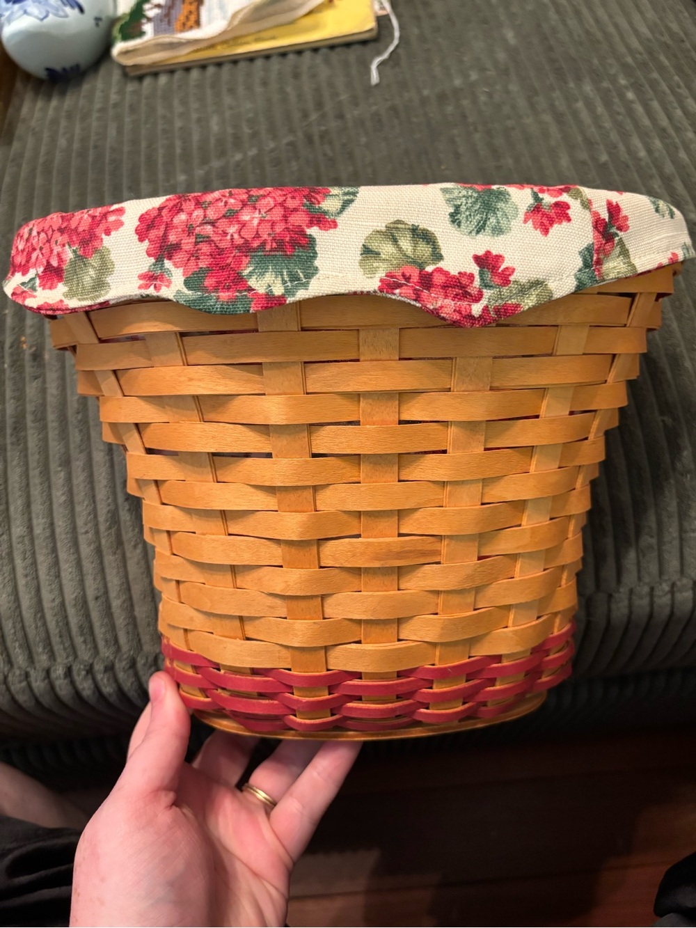 Longaberger 2002 May Series Geranium Basket With Fabric And Plastic Liners